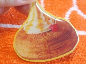 【中級】お菓子の箱の絵柄ストラップ作り⑤-3