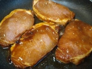 味噌漬け豚肉のポークカレー作り ⑱