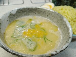 鯛出汁塩つけ麺（レモンパイの料理）
