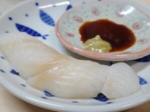 アイナメの刺身（レモンパイの料理）