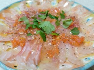石垣鯛のカルパッチョ(レモンパイの料理)