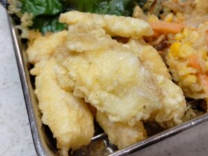 イシモチの天ぷら（レモンパイの料理）