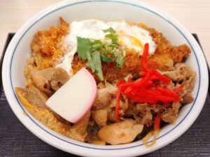 かつや「トリプルカツ丼」