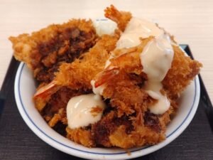 かつや「海老マヨチキンカツ丼」