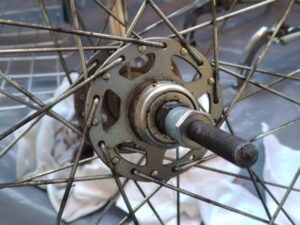 自転車修理挫折記事-ハブの反フリー側も分解 10