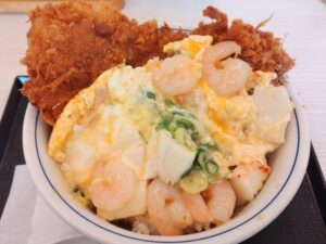 かつや「海鮮たまごチキンカツ丼」