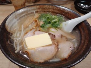 塩バターラーメン（博多川端どさんこ）