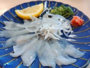10日九州旅 （すし遊館のとらふぐ刺身）2-10