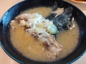 10日九州旅 （すし遊館のふぐの魚のあら汁）2-13