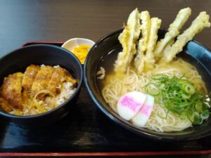 10日九州旅（資さんうどんの細麺）9-11