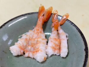 多摩川産テナガエビの海老アボカド寿司作り 3