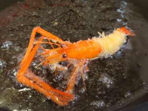 多摩川産テナガエビの有頭エビフライ作り 7