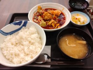 松屋「水煮牛肉」1