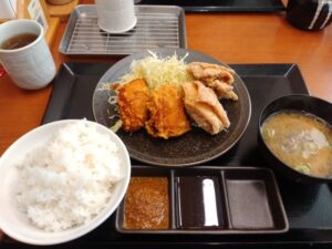 からやま「生姜からあげ合盛り定食」1