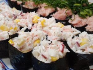 シーフードサラダ軍艦（レモンパイの料理）