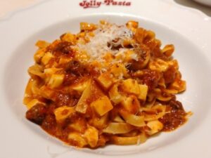 ジョリーパスタ「フェットチーネ モッツァレラチーズの感動ボロネーゼ」