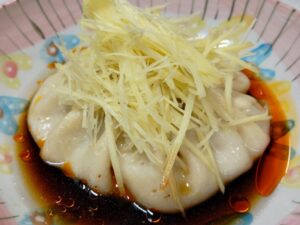 ジャンボ焼き小籠包（レモンパイの料理）