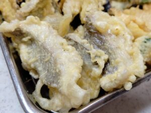 ゲンゲの天ぷら（レモンパイの料理）