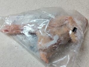 業務スーパーで買った「国産 親鶏 中抜」2