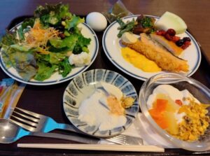 ホテル浜比嘉島リゾートでの朝食 1