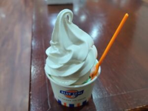 ブルーシールアイス（サンフランシスコミントチョコ＆塩ミルクソフト）