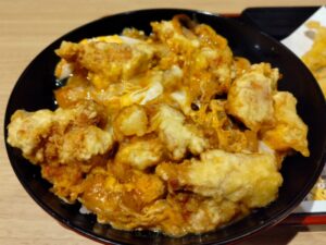 資さんうどん「鶏天とじ丼」