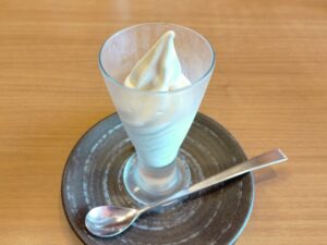 夢庵のソフトクリーム「北海道濃厚ソフト」