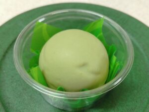 ローソン×森半コラボ「ショコラドーム抹茶」2
