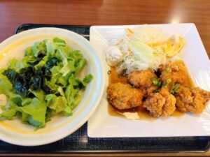 鶏のから揚げ黒酢あんかけ（和風レストランまるまつ）