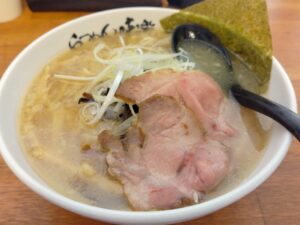 えべ豚らーめん（しお）（利尻らーめん味楽）