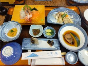旅館雪国（利尻島）での夕食 1